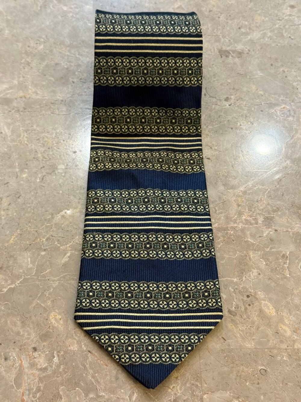 Bruno Piattelli Roma Handmade 100% Silk Tie Navy Gold Map of Italy Lining